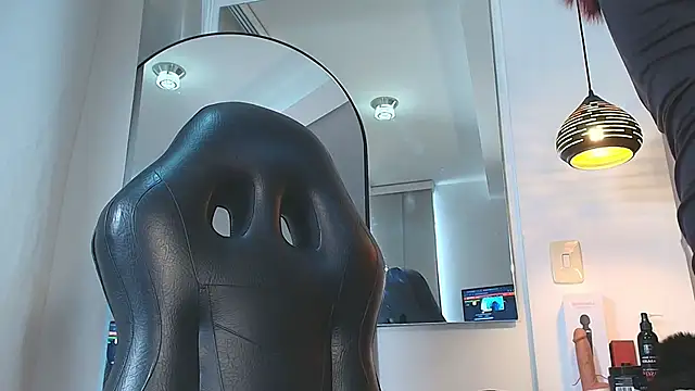 emma hearths online show from 10-30-25, 07:36