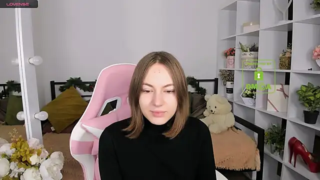 Elma Lily online show from 12-21-25, 06:53