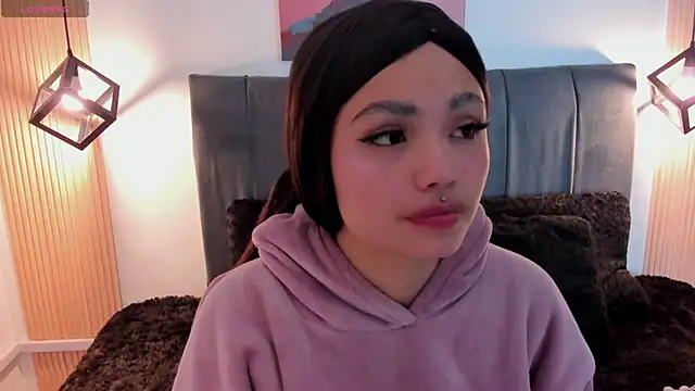 Evaa rosee  online show from 10-01-25, 11:49