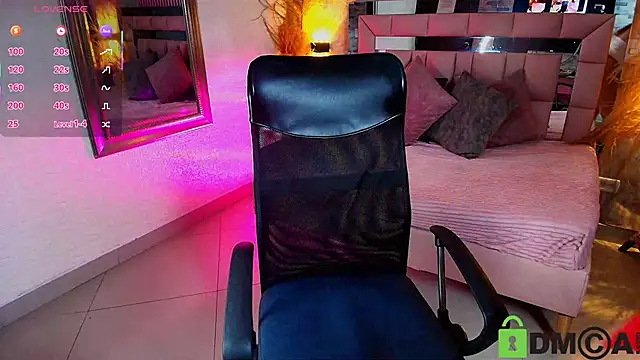 Snapshot of daphne_walton chatting on 03-24-26, 10:20 daphne walton online show from 03-24-26, 10:20