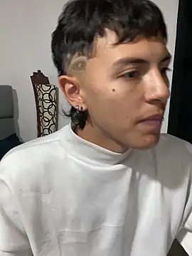 NaytonFreeman online show from 09-19-25, 01:07