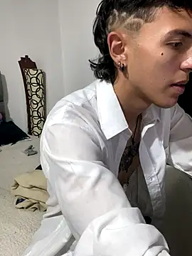 NaytonFreeman online show from 09-21-25, 02:35