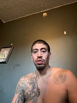 Snapshot of busnfatnutsLildee chatting on 10-24-25, 11:23 busnfatnutsLildee online show from 10-24-25, 11:23