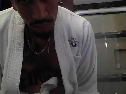 Snapshot of busnfatnutsLildee chatting on 08-02-26, 12:36 busnfatnutsLildee online show from 08-02-26, 12:36