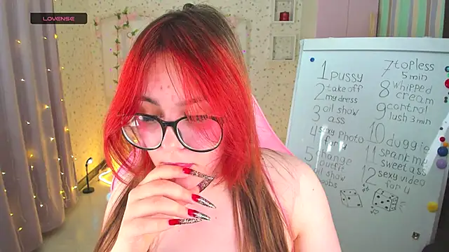 Snapshot of Mona_Monaco chatting on 09-20-25, 06:31 Mona Monaco online show from 09-20-25, 06:31