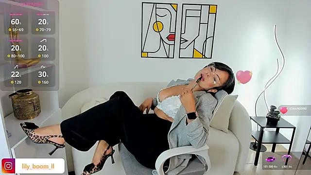 Lyliboomm online show from 06-17-26, 10:54