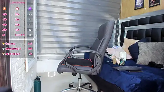 Snapshot of sheyla__ebony chatting on 03-01-26, 12:12 sheyla ebony online show from 03-01-26, 12:12