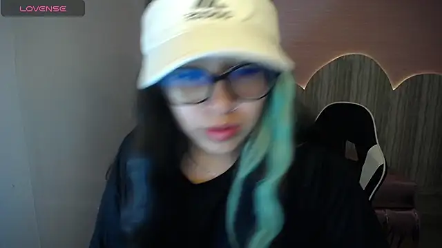 nicte t  online show from 10-25-25, 08:03