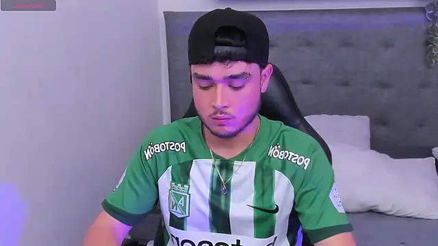 SALVATORE MULLER1 online show from 11-08-25, 01:50