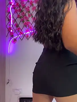 RaquelOficial online show from 10-14-25, 07:14