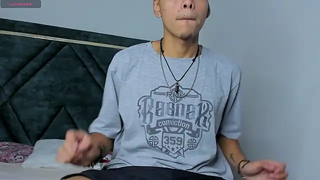 JhonXOXO  online show from 09-17-25, 08:32