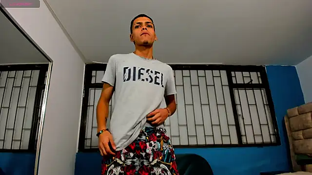 JhonXOXO  online show from 09-19-25, 04:47