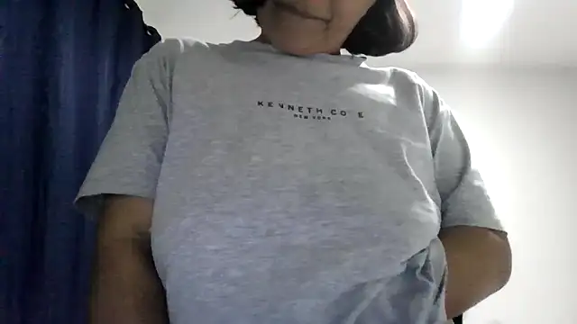 adri89-g online show from 06-18-26, 04:46