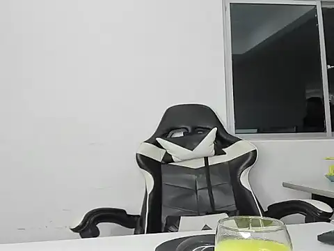 EL VENEZOLANO 22CM online show from 02-05-26, 05:01