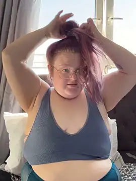 Snapshot of AmberBliss-X chatting on 09-28-25, 11:26 AmberBliss-X online show from 09-28-25, 11:26