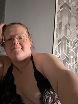 Snapshot of AmberBliss-X chatting on 10-11-25, 08:07 AmberBliss-X online show from 10-11-25, 08:07