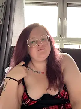 Snapshot of AmberBliss-X chatting on 10-16-25, 08:26 AmberBliss-X online show from 10-16-25, 08:26