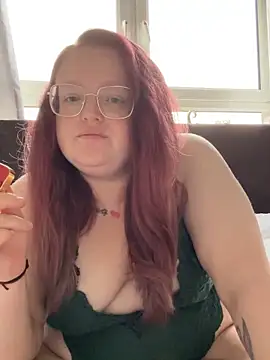 Snapshot of AmberBliss-X chatting on 10-19-25, 10:27 AmberBliss-X online show from 10-19-25, 10:27