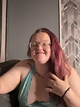 Snapshot of AmberBliss-X chatting on 10-19-25, 10:32 AmberBliss-X online show from 10-19-25, 10:32