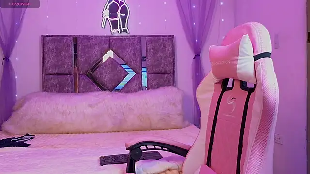 Snapshot of danilu_and_eva21 chatting on 10-02-25, 09:11 danilu and eva21 online show from 10-02-25, 09:11