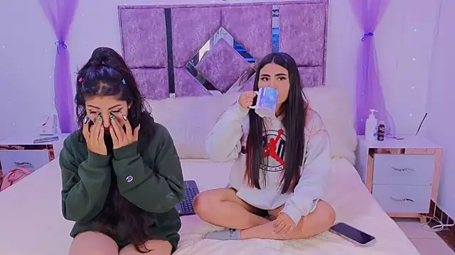 Snapshot of danilu_and_eva21 chatting on 10-11-25, 08:29 danilu and eva21 online show from 10-11-25, 08:29