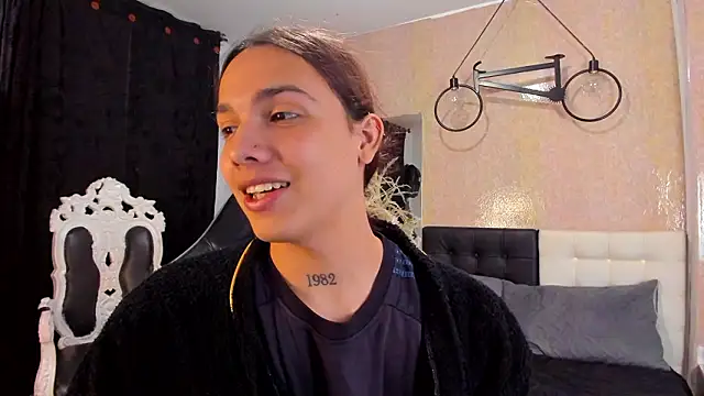 Snapshot of Almaazz chatting on 02-24-26, 06:39 Almaazz online show from 02-24-26, 06:39