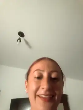 Snapshot of milenacardona chatting on 10-18-25, 12:02 milenacardona online show from 10-18-25, 12:02