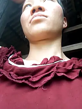 bonnie-00 online show from 05-18-26, 05:02