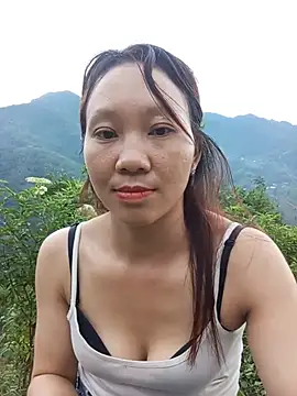 Snapshot of bonnie-00 chatting on 07-12-26, 11:23 bonnie-00 online show from 07-12-26, 11:23