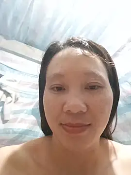 Snapshot of bonnie-00 chatting on 07-16-26, 12:00 bonnie-00 online show from 07-16-26, 12:00