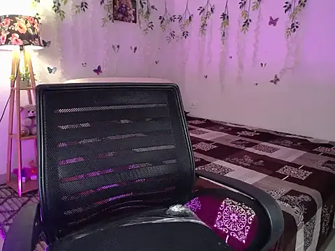 Naughtyy stripgirl online show from 03-19-26, 06:12