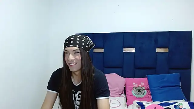 PinkLuna LolaBloom online show from 05-08-26, 03:56
