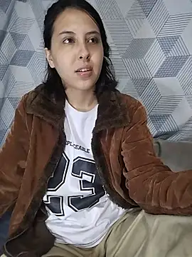 scarletoficial online show from 06-12-26, 12:42