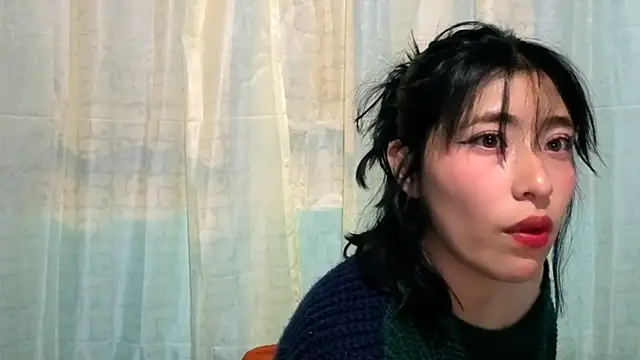 Snapshot of Sullyoonn chatting on 10-29-25, 11:17 Sullyoonn online show from 10-29-25, 11:17