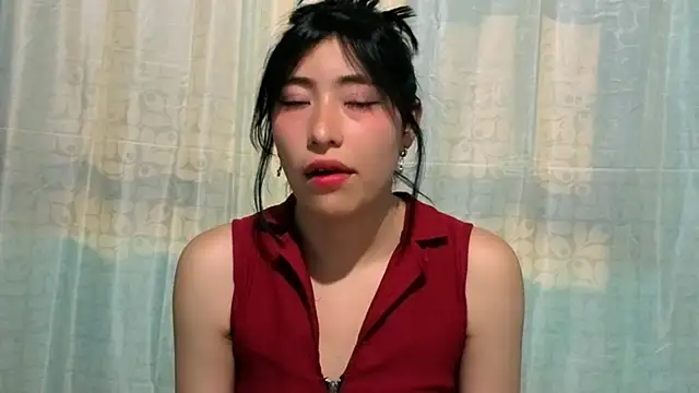 Snapshot of Sullyoonn chatting on 11-04-25, 11:59 Sullyoonn online show from 11-04-25, 11:59