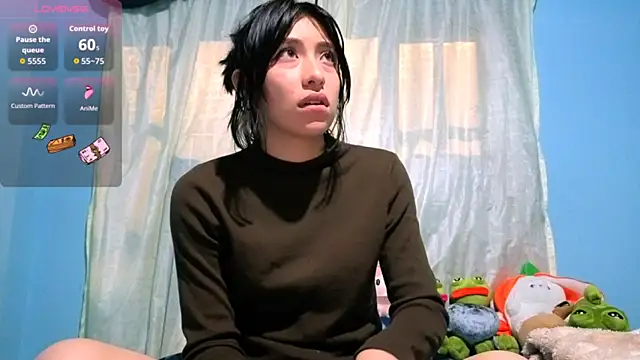 Snapshot of Sullyoonn chatting on 03-19-26, 05:00 Sullyoonn online show from 03-19-26, 05:00