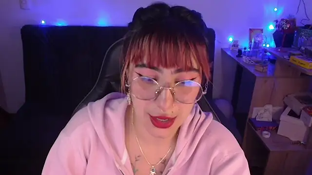 Miacatsito3 online show from 03-13-26, 01:12