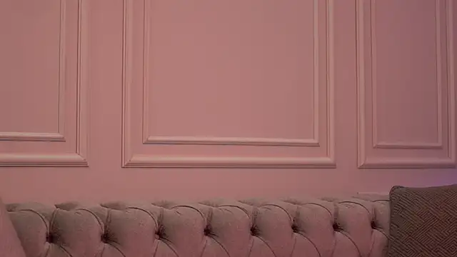 KatieHayes online show from 11-25-25, 06:41