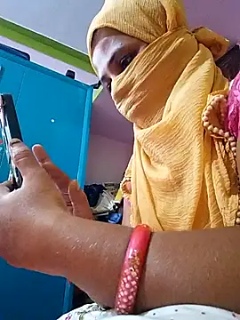 Snapshot of TAMI_KAYAL chatting on 10-08-25, 06:11 TAMI KAYAL online show from 10-08-25, 06:11