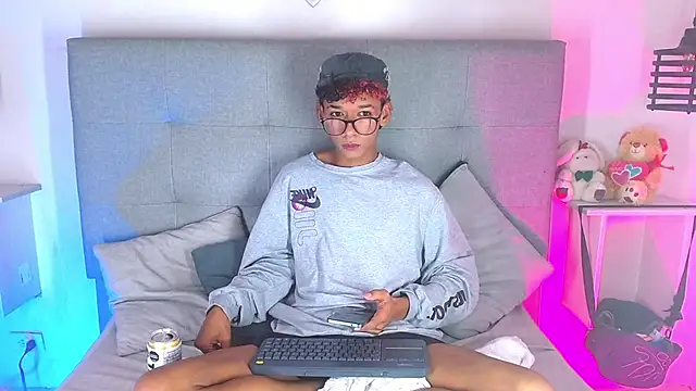 Billie Turner  online show from 09-29-25, 07:35