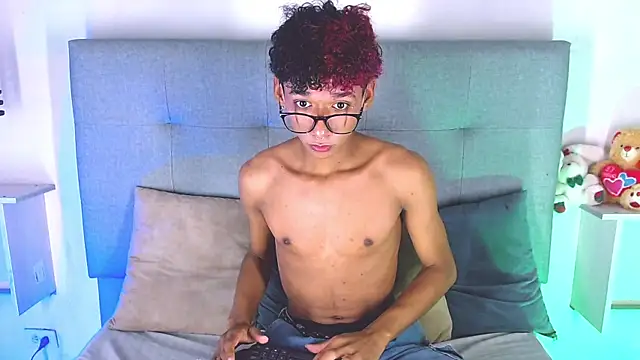 Billie Turner  online show from 10-05-25, 04:11