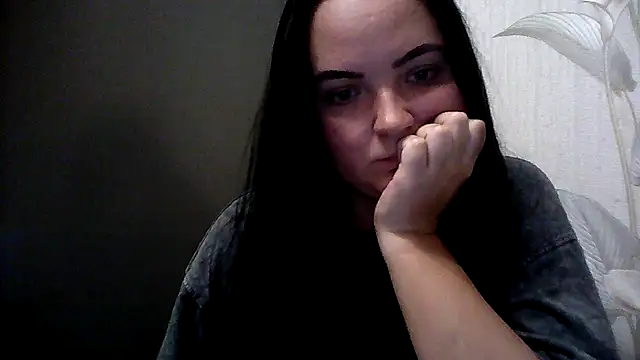 Elvoria online show from 09-16-25, 04:08