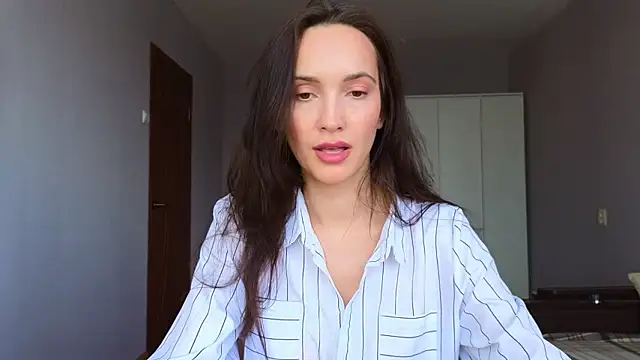 Lillian-Clark online show from 03-08-26, 09:57