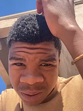 Snapshot of thatotheroneguy chatting on 10-22-25, 01:33 thatotheroneguy online show from 10-22-25, 01:33