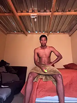 Snapshot of thatotheroneguy chatting on 11-07-25, 10:15 thatotheroneguy online show from 11-07-25, 10:15