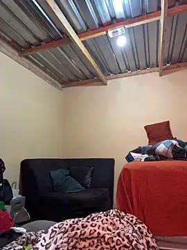 Snapshot of thatotheroneguy chatting on 11-08-25, 06:24 thatotheroneguy online show from 11-08-25, 06:24