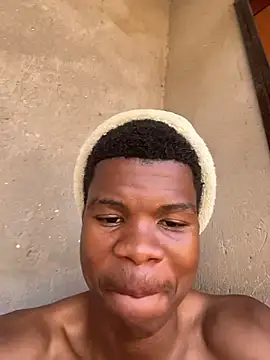 Snapshot of thatotheroneguy chatting on 11-26-25, 01:01 thatotheroneguy online show from 11-26-25, 01:01