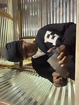 Snapshot of thatotheroneguy chatting on 03-25-26, 04:29 thatotheroneguy online show from 03-25-26, 04:29