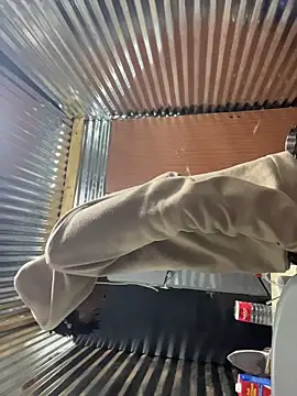 Snapshot of thatotheroneguy chatting on 04-04-26, 04:00 thatotheroneguy online show from 04-04-26, 04:00