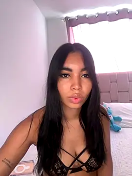 karolaalcendra online show from 10-18-25, 07:58